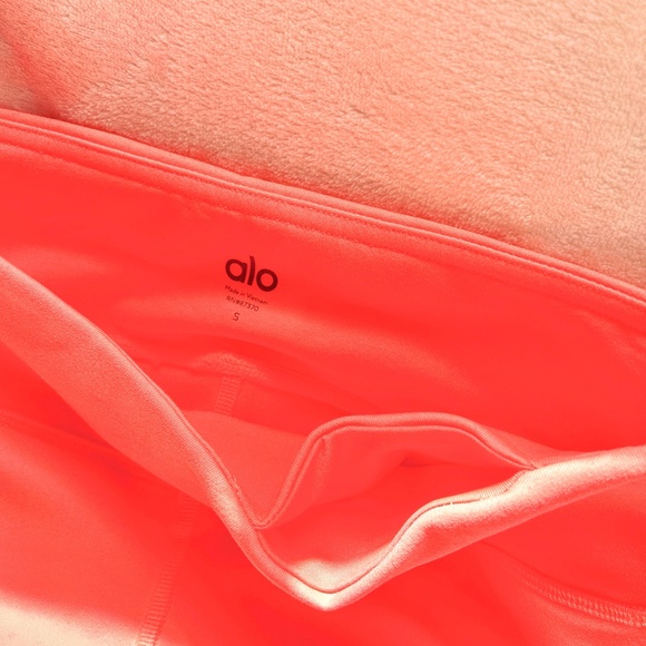 Brand-new with tag ALO YOGA goddess leggings starburst stormy heather - Picture 3 of 4